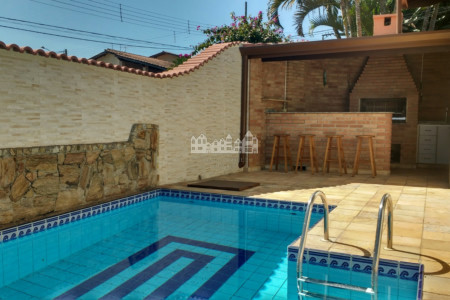 Casa à venda com 2 quartos em Jardim do Lago, Atibaia, SP