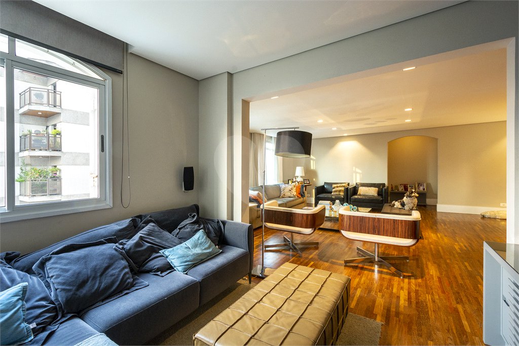 Apartamento à venda com 3 quartos, sendo 1 suíte,  em Jardim Marajoara, São Paulo, SP
