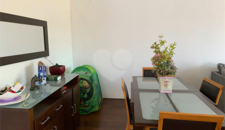 Casa à venda com 3 quartos, sendo 1 suíte,  em Jardim Prudência, São Paulo, SP