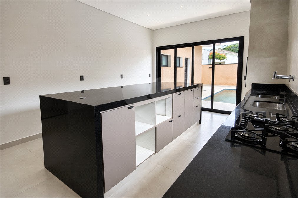 Casa à venda com 3 quartos, sendo 1 suíte, no condomínio Residencial Jardim Villa Verona, Sorocaba - SP