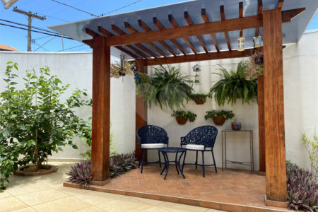 Casa à venda com 3 quartos, sendo 1 suíte, em Jardim das Palmeiras, Valinhos, SP