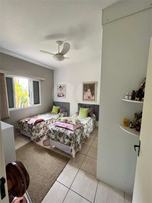 Casa à venda com 3 quartos, sendo 1 suíte,  no condomínio Portal do Sabiá, Araçoiaba da Serra - SP