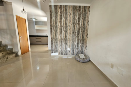 Sobrado à venda com 3 quartos, sendo 1 suíte,  em Vila Nivi, São Paulo, SP
