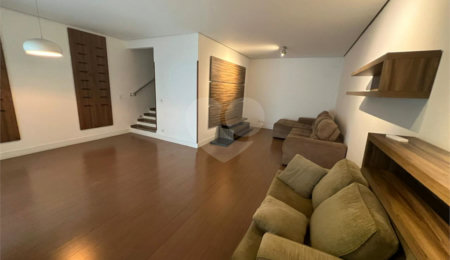 Casa à venda com 3 quartos, sendo 1 suíte,  em Vila Suissa, Mogi das Cruzes, SP