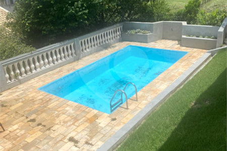 Casa à venda com 3 suítes no condomínio Estância Marambaia, Vinhedo - SP