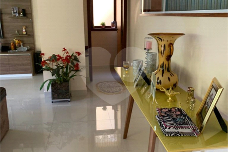 Casa à venda com 3 suítes no condomínio Parque Imperial da Cantareira, Mairiporã - SP