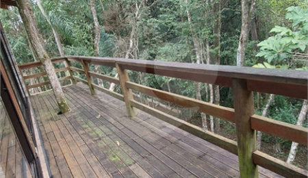 Casa à venda com 4 quartos, sendo 1 suíte, no condomínio Marf II, Bom Jesus dos Perdões - SP