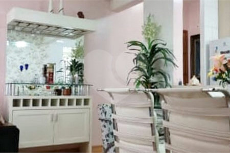 Apartamento à venda com 3 quartos, sendo 1 suíte,  em Vila Vermelha, São Paulo, SP