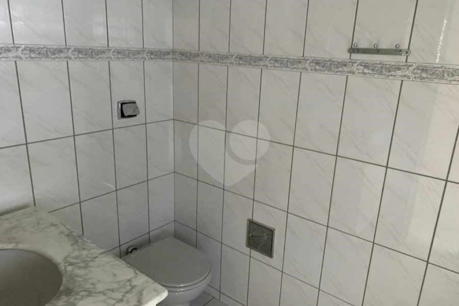 Sobrado à venda com 4 quartos em Parque Edu Chaves, São Paulo, SP