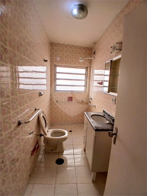 Casa à venda ou para alugar com 3 quartos, sendo 1 suíte, em Santana, São Paulo, SP