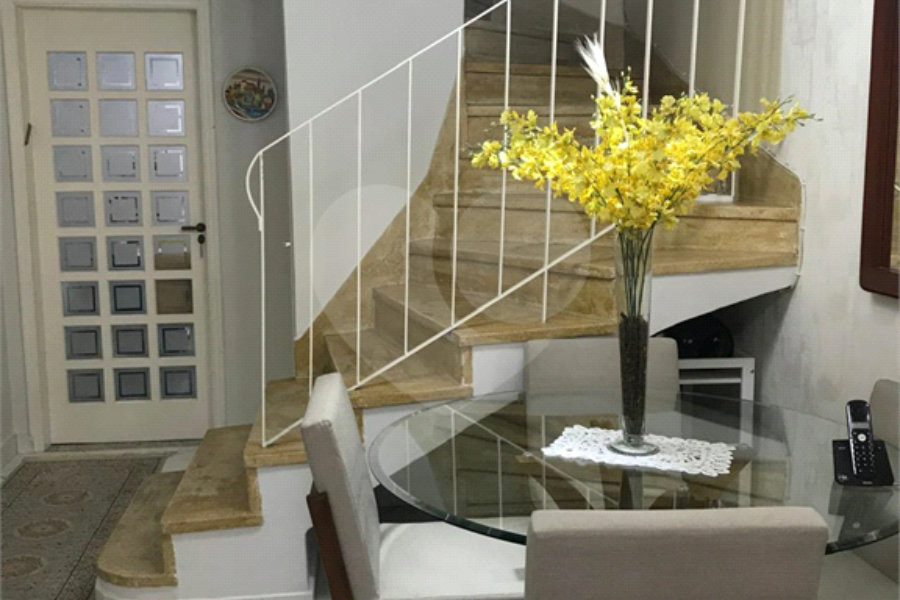 Sobrado à venda com 2 quartos em Tremembé, São Paulo, SP