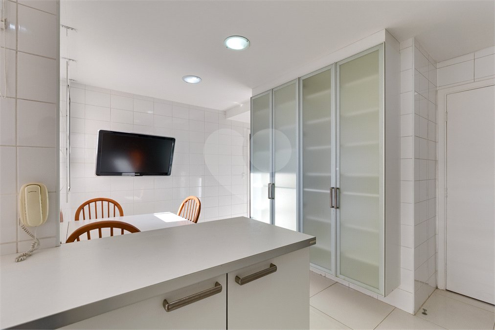 Apartamento à venda com 3 suítes em Alto da Boa Vista, São Paulo, SP