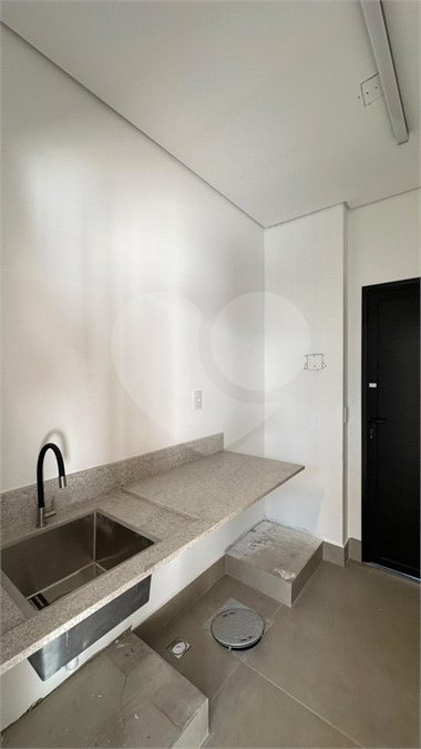 Casa à venda com 3 suítes no condomínio Residencial London Park, Indaiatuba - SP