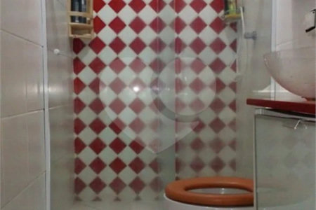 Sobrado à venda com 2 quartos em Jardim Rosemary, Cotia, SP