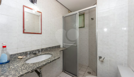 Apartamento à venda com 3 quartos, sendo 1 suíte,  em Saúde, São Paulo, SP