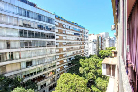 Apartamento à venda com 3 quartos, sendo 1 suíte,  em Copacabana, Rio de Janeiro, RJ