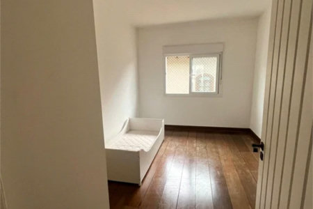 Casa à venda com 4 quartos, sendo 2 suítes, em Vila Inah, São Paulo, SP