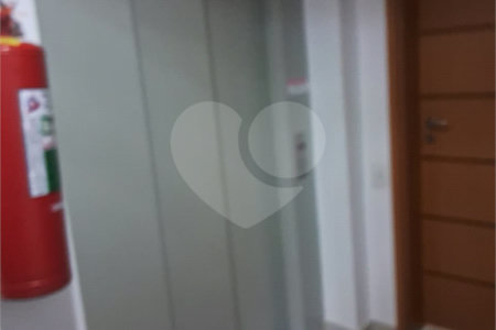 Apartamento à venda com 2 quartos, sendo 1 suíte,  no Centro, Mogi das Cruzes, SP