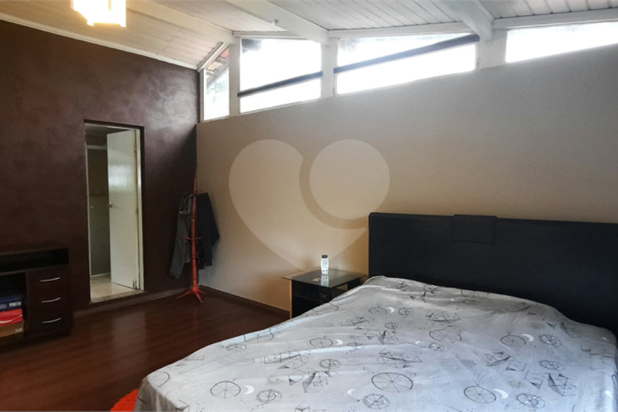 Casa à venda com 3 quartos, sendo 1 suíte, no condomínio Alpes da Cantareira, Mairiporã - SP