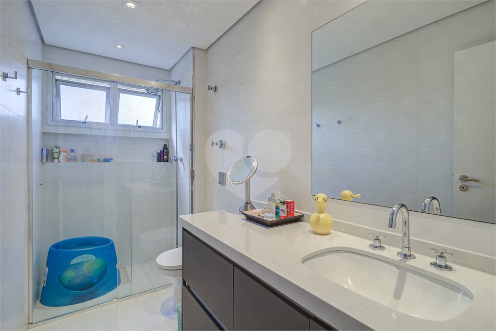 Apartamento à venda com 4 quartos, sendo 1 suíte, em Alto da Boa Vista, São Paulo, SP