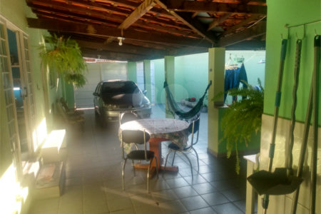 Casa à venda com 2 quartos em Vila Grace, Itapetininga, SP