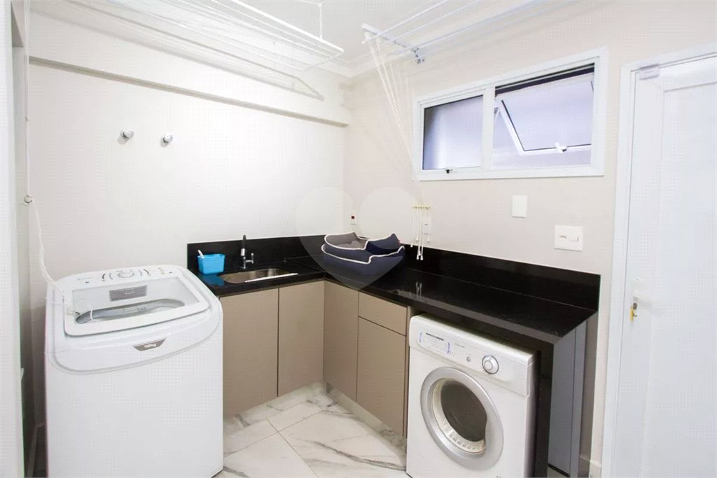Sobrado à venda com 4 quartos, sendo 1 suíte, em Chácara Santo Antônio (zona Sul), São Paulo, SP