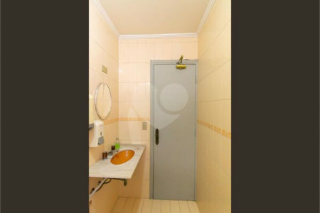 Casa à venda com 8 quartos, sendo 2 suítes, em Indianópolis, São Paulo, SP