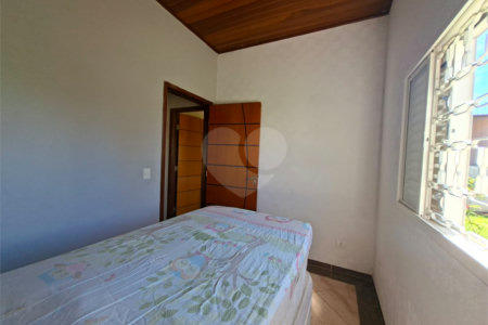 Casa à venda com 3 quartos, sendo 1 suíte,  em Tatetú, Alambari, SP