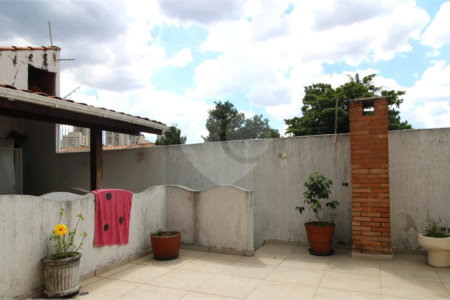 Sobrado à venda com 4 suítes em Vila Cordeiro, São Paulo, SP