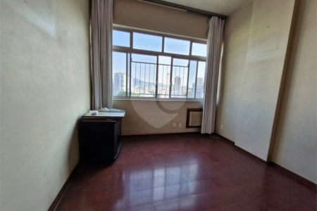 Apartamento à venda com 3 quartos, sendo 1 suíte,  em Tijuca, Rio de Janeiro, RJ