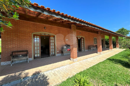 Casa Térrea à venda com 4 quartos, sendo 2 suítes, em Alpes D'Ouro, Bom Jesus dos Perdões, SP
