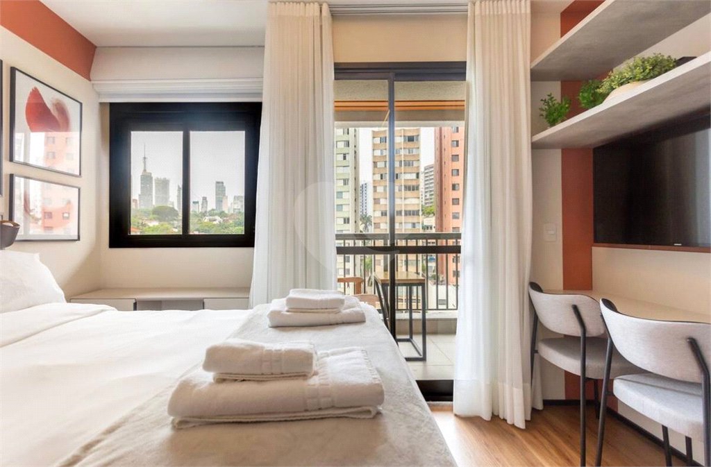 Apartamento à venda com 1 quarto em Jardim das Bandeiras, São Paulo, SP