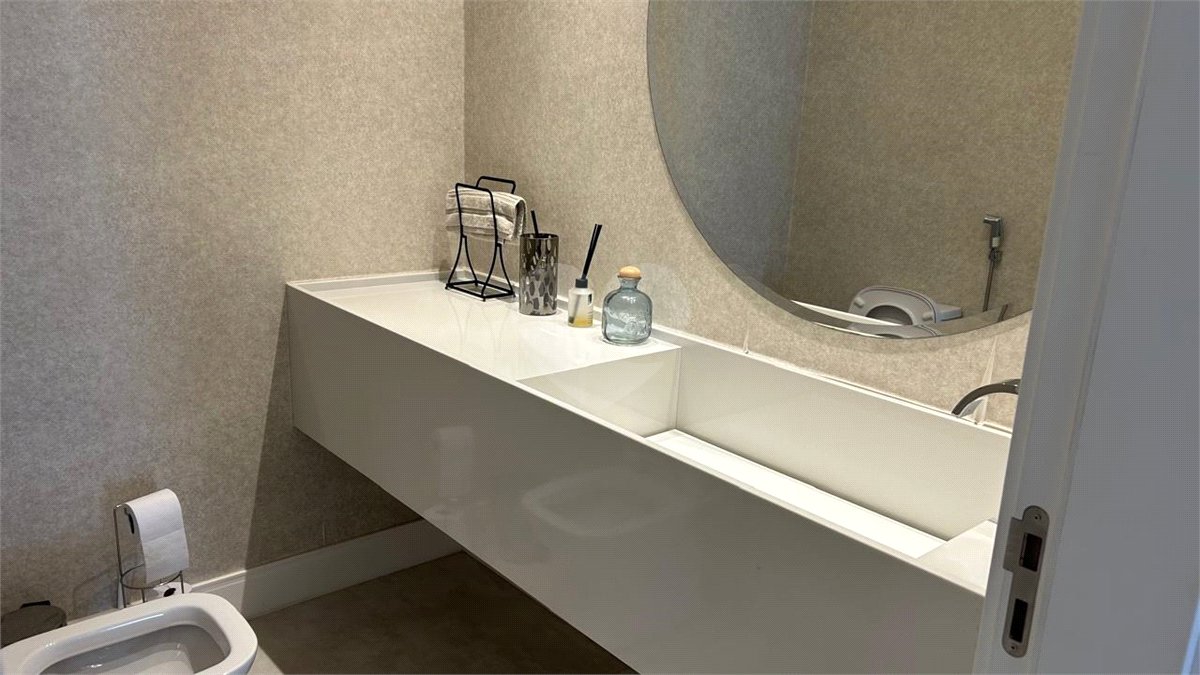 Casa à venda com 5 quartos, sendo 4 suítes,  no condomínio Residencial Vila do Itamaraca, Valinhos - SP