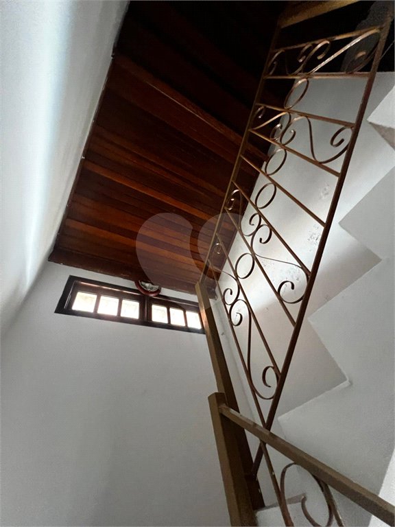 Sobrado à venda com 6 quartos, sendo 4 suítes,  em Vila Oliveira, Mogi das Cruzes, SP