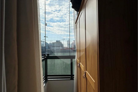 Sobrado à venda com 2 suítes em Vila Alzira, Santo André, SP