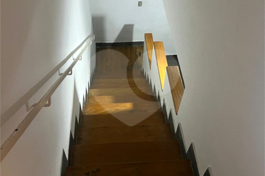 Sobrado à venda com 4 quartos, sendo 3 suítes, em Santana, São Paulo, SP