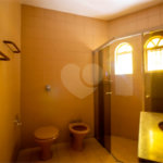 Casa à venda ou para alugar com 4 quartos, sendo 1 suíte, no Centro, São Roque, SP