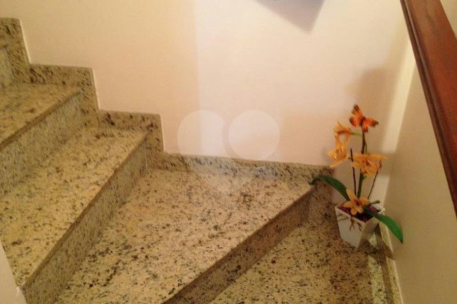 Sobrado à venda com 3 quartos, sendo 1 suíte, em Vila Nova Cachoeirinha, São Paulo, SP