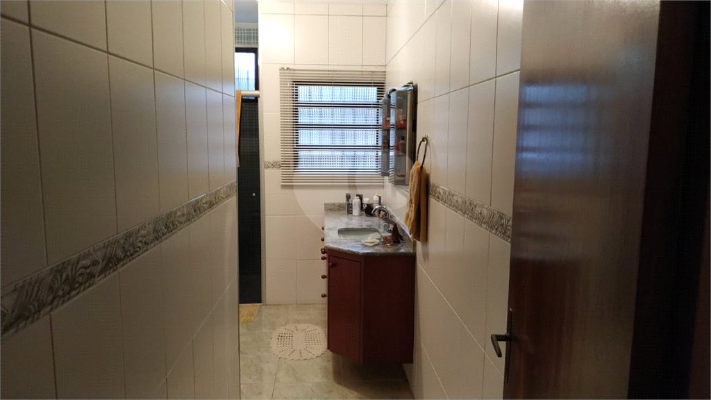 Sobrado à venda com 3 quartos, sendo 1 suíte, em Bosque da Saúde, São Paulo, SP
