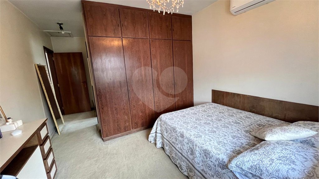 Casa à venda com 4 quartos, sendo 2 suítes, em Lar São Paulo, São Paulo, SP