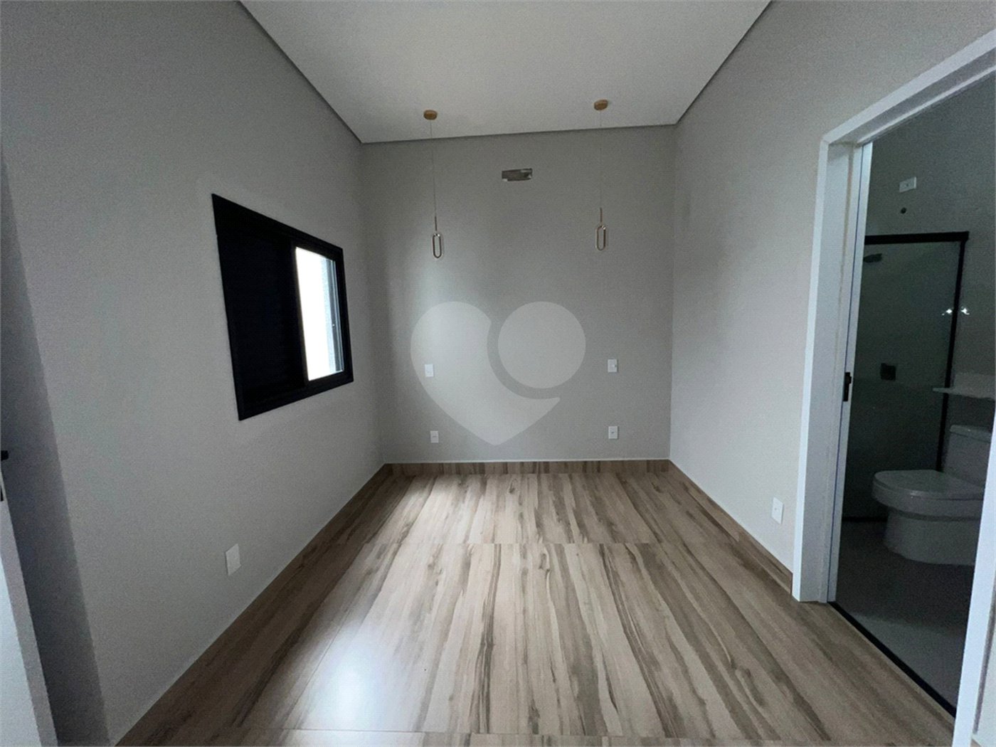 Casa à venda com 3 quartos, sendo 1 suíte, no condomínio Horto Florestal Villagio, Sorocaba - SP