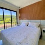 Casa à venda com 3 quartos, sendo 2 suítes, no condomínio Residencial Marchant Buarque, Atibaia - SP