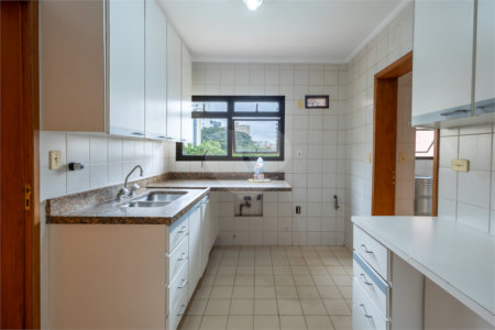 Apartamento à venda com 4 quartos, sendo 3 suítes,  em Jardim Monte Kemel, São Paulo, SP