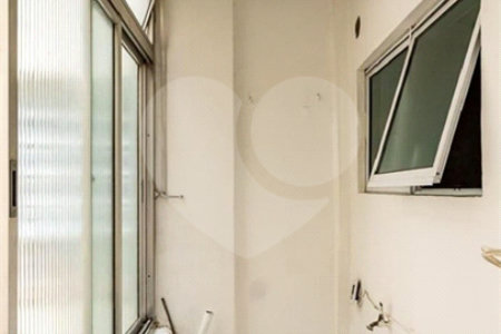 Apartamento à venda com 2 quartos em Cerqueira César, São Paulo, SP