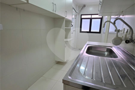 Apartamento à venda com 2 quartos, sendo 1 suíte, em Vila Olímpia, São Paulo, SP