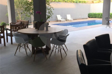 Casa à venda com 5 suítes no condomínio Residencial Tamboré 2, Santana de Parnaíba - SP