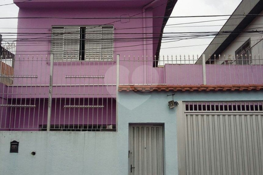 Sobrado à venda com 3 quartos em Parque Peruche, São Paulo, SP