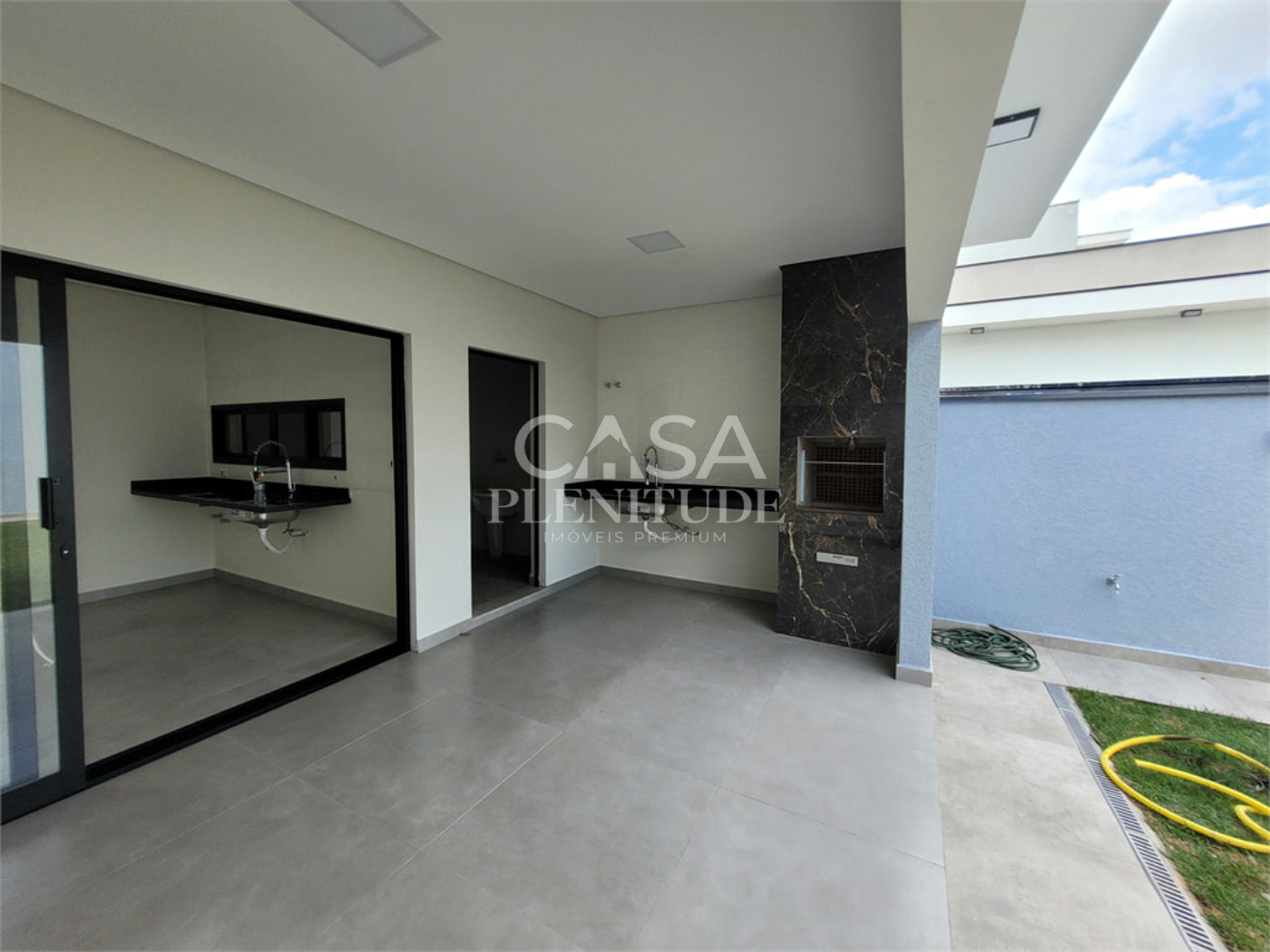 Casa em condomínio à venda com 3 suítes em Aparecidinha, Sorocaba, SP