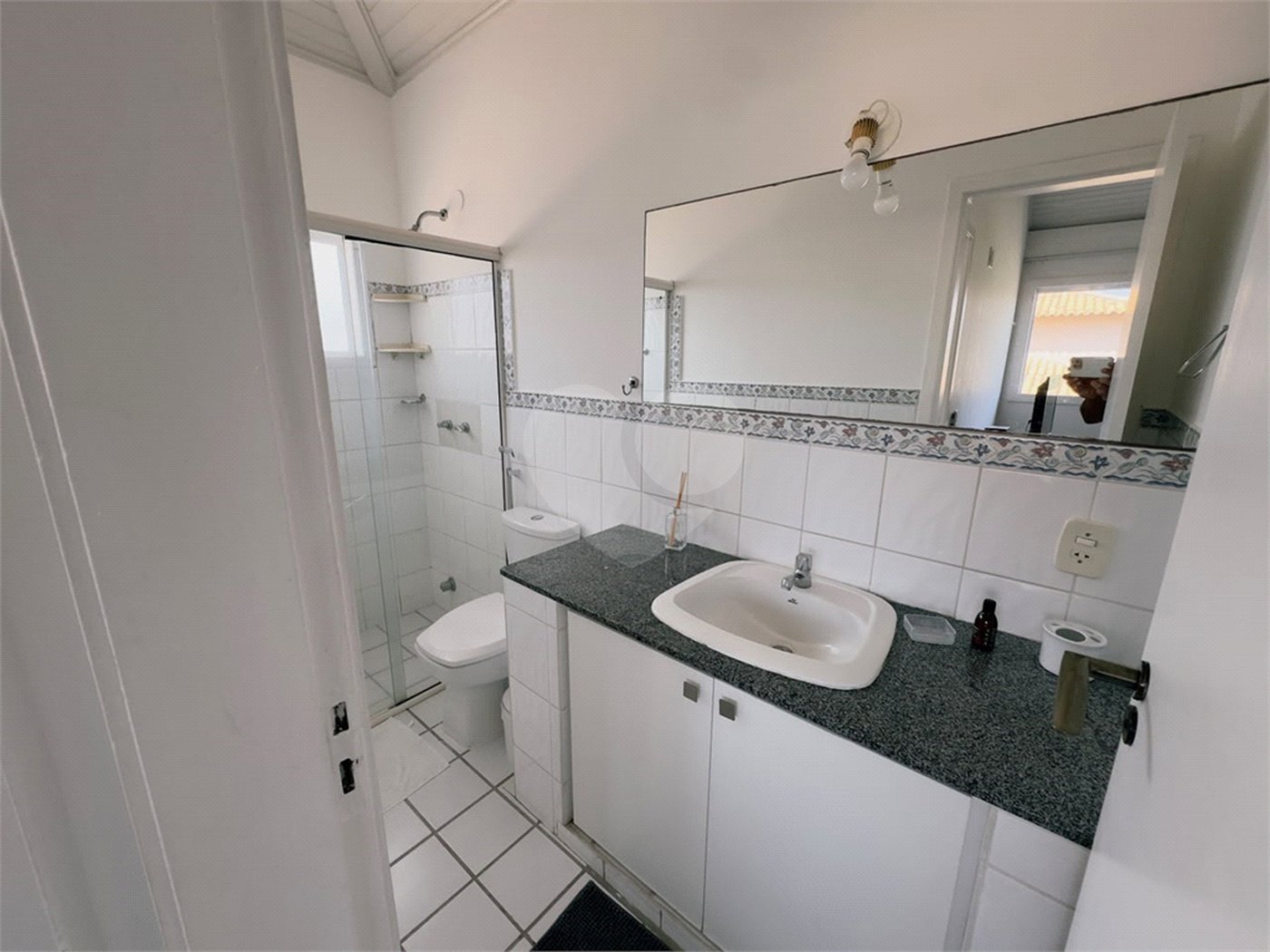Casa em condomínio à venda com 4 quartos, sendo 3 suítes, em Manguinhos, Armação dos Búzios, RJ