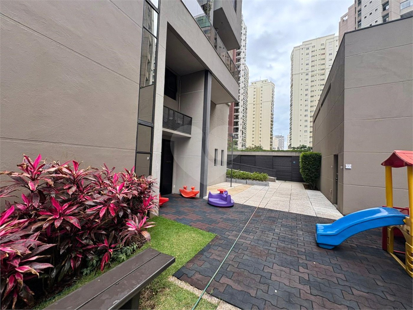 Duplex à venda com 2 suítes em Indianópolis, São Paulo, SP